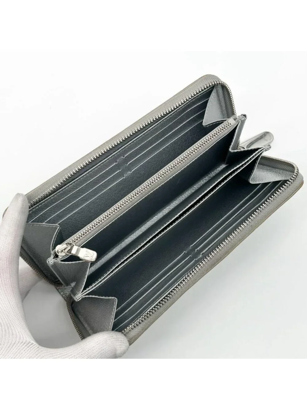 Louis Vuitton Limited Zippy Wallet Epi Round Leather